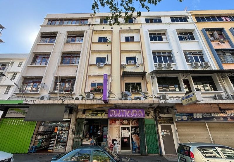 Kampung Air shop house 4+1 storey for Sale