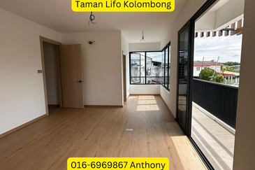 Taman Lifo 3 Storey Semi Detached Double storey Kolombong with private lift- Flood free