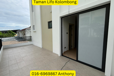 Taman Lifo 3 Storey Semi Detached Double storey Kolombong with private lift- Flood free