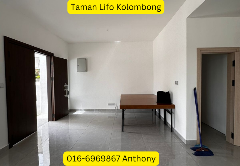 Taman Lifo 3 Storey Semi Detached Double storey Kolombong with private lift- Flood free