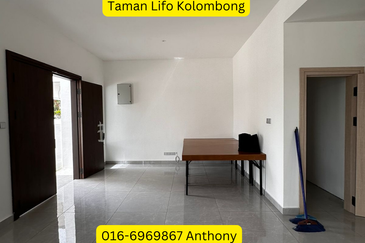 Taman Lifo 3 Storey Semi Detached Double storey Kolombong with private lift- Flood free
