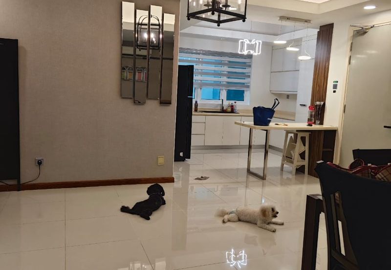 Kristal Condominium 3 bedroom 2 bathroom