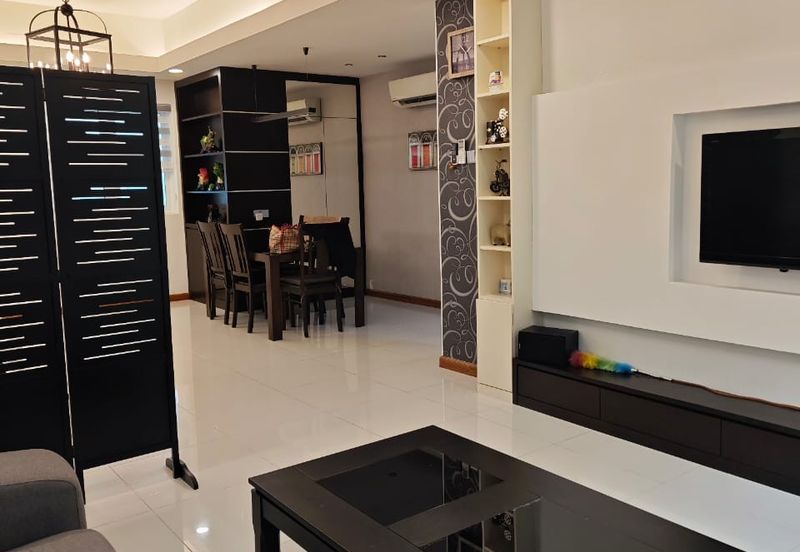 Kristal Condominium 3 bedroom 2 bathroom