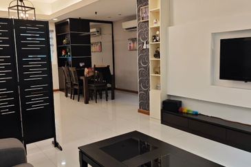 Kristal Condominium 3 bedroom 2 bathroom