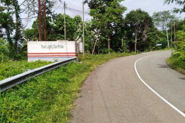 Telipok Hilly Land CL 10 acre with road access