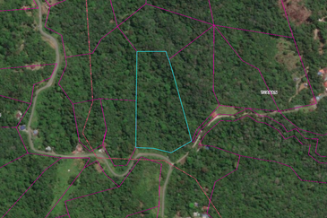 Telipok Hilly Land CL 10 acre with road access