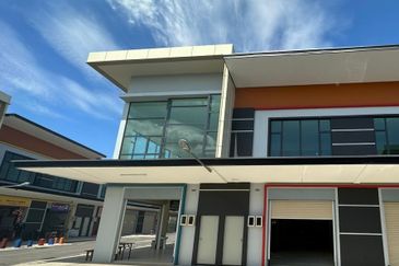 Plaza Legacy Tuaran Shoplot double storey Intermediate