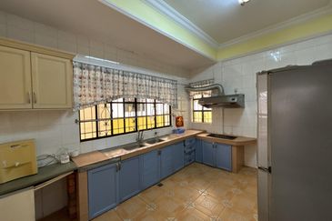 Taman Kingfisher Bungalow