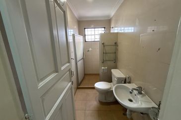 Taman Kingfisher Bungalow