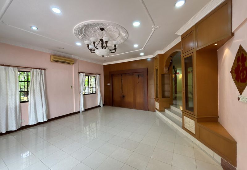 Taman Kingfisher Bungalow