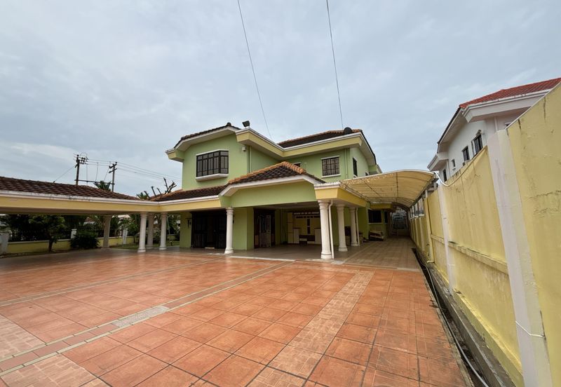 Taman Kingfisher Bungalow