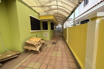 Taman Kingfisher Bungalow