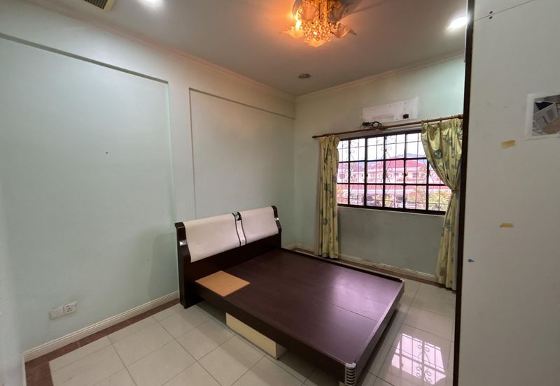 Taman Kingfisher Bungalow