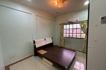 Taman Kingfisher Bungalow