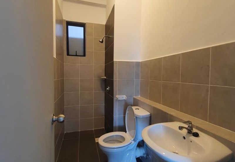 Kingfisher Putatan Condominium