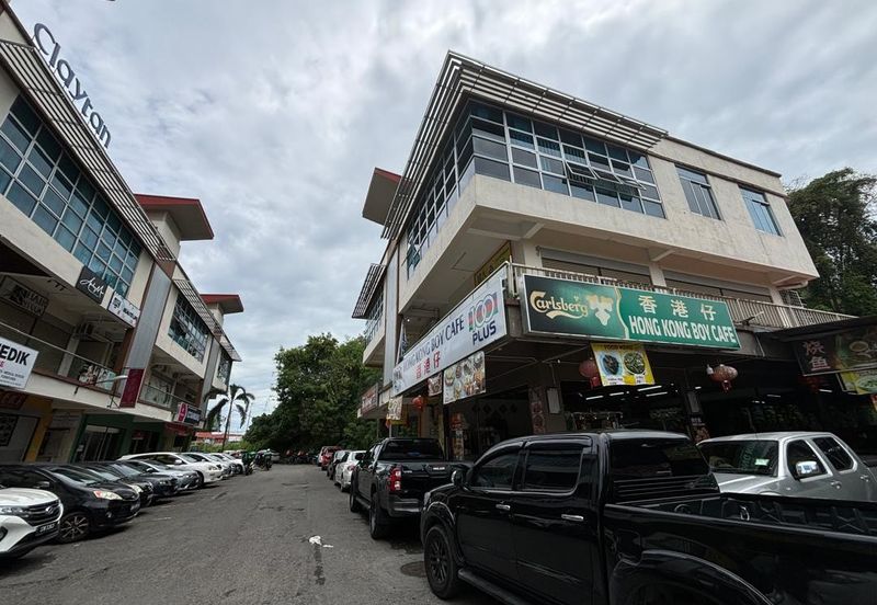 Pavillion 3 Storey Shoplot Bundusan Penampang