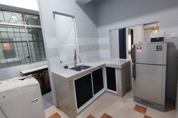 Api-Api Apartment