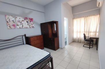 Api-Api Apartment