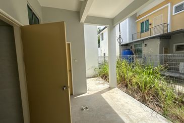Parklane 2 @ Bukit Sepanggar Double Storey Intermediate