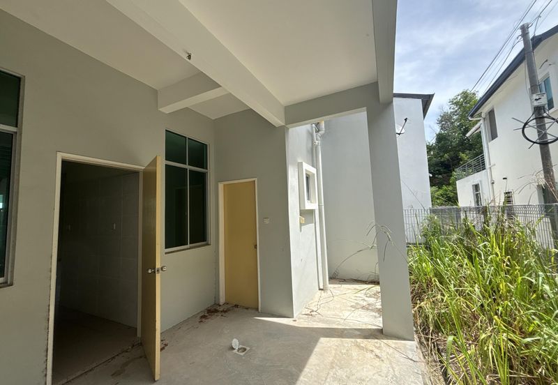 Parklane 2 @ Bukit Sepanggar Double Storey Intermediate