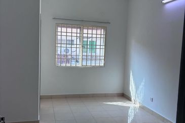 Wide Body Terrace House | Bukit Jambul | Penang