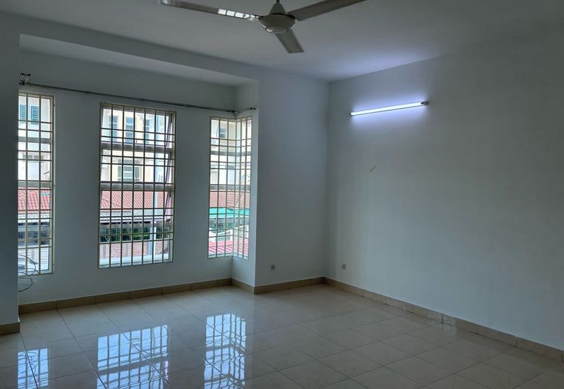 Wide Body Terrace House | Bukit Jambul | Penang