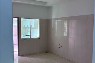 Wide Body Terrace House | Bukit Jambul | Penang