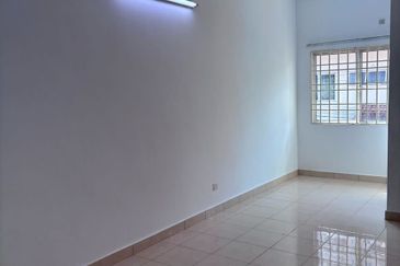 Wide Body Terrace House | Bukit Jambul | Penang