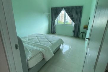 Sierra Vista 3-Story Semi-D House | Fully Furnished and Renovated 