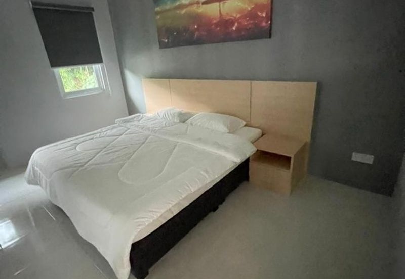 Sierra Vista 3-Story Semi-D House | Fully Furnished and Renovated 