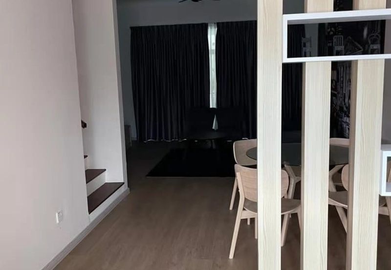 Sierra Vista 3-Story Semi-D House | Fully Furnished and Renovated 