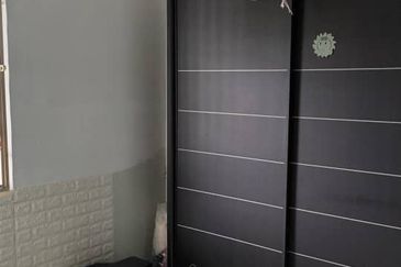 Desa Bayan Apartment