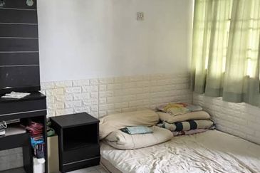 Desa Bayan Apartment