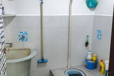 Desa Bayan Apartment