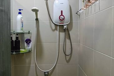 Single Storey Terrace House | Hijaun Valdor For Sales 