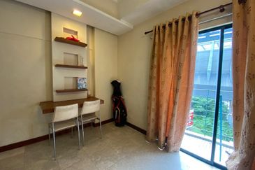 10 Semantan Suites (Sematan Avenue)