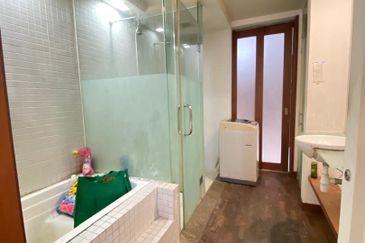 10 Semantan Suites (Sematan Avenue)