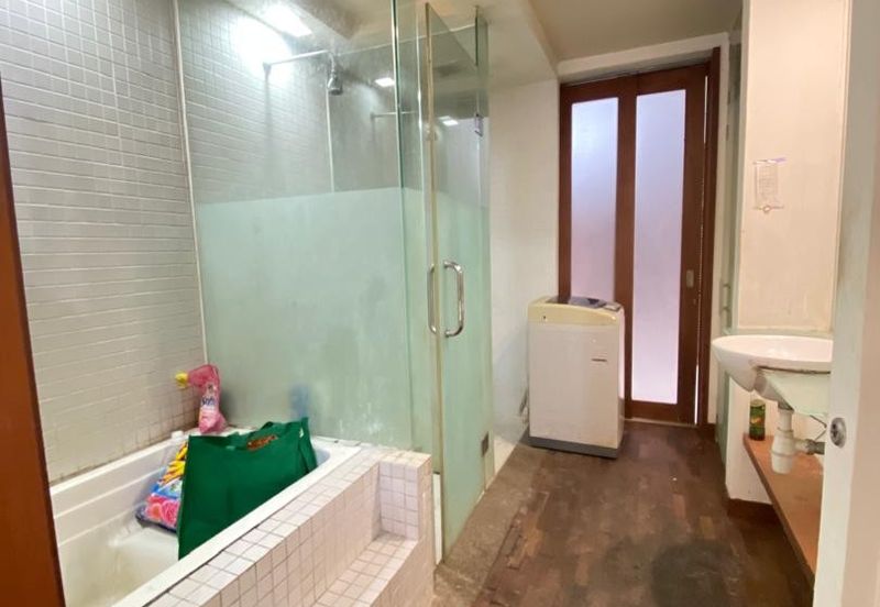 10 Semantan Suites (Sematan Avenue)