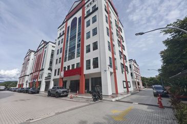 [FOR SALE] Enbloc Office at Excella Business Park, Ampang KL