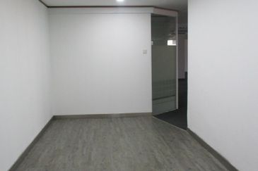 Office at Plaza Mont Kiara [FOR RENT]