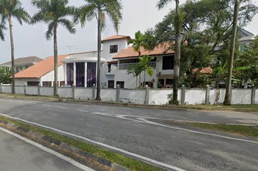 FREEHOLD Bungalow at Kelana Jaya / Petaling Jaya [FOR SALE]