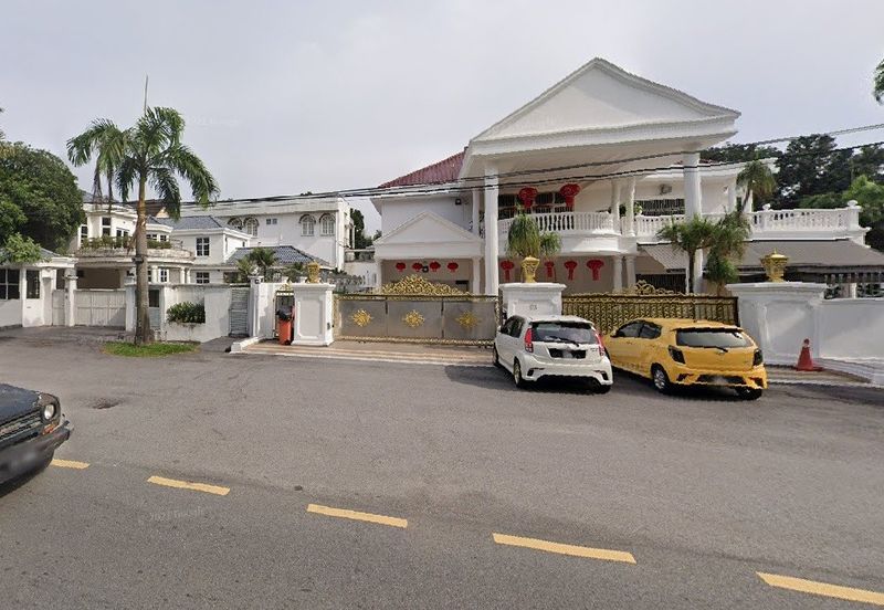 FREEHOLD Bungalow at Kelana Jaya / Petaling Jaya [FOR SALE]