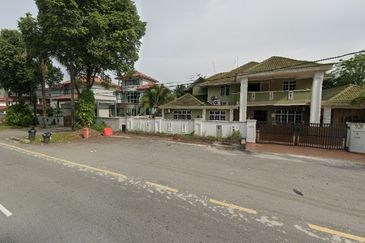 FREEHOLD Bungalow at Kelana Jaya / Petaling Jaya [FOR SALE]