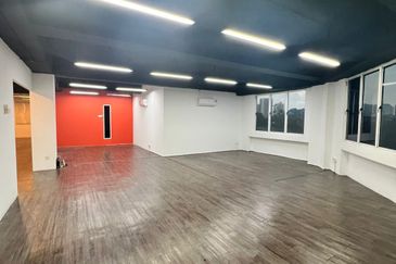 Shop Office at Subang Business Centre (Near LRT)