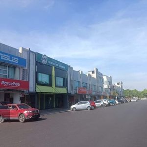 Super Good Condition Bukit Raja Double Storey Shoplot for Rental @RM4 ...