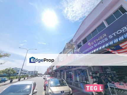 Super Limited Unit Facing Main Road Super Crowded Area, Selangor, Banting