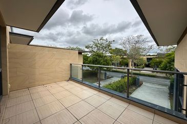 Forest City Golf Resort, Gelang Petah