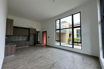 Forest City Golf Resort, Gelang Petah