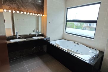 Noble Park @ East Ledang