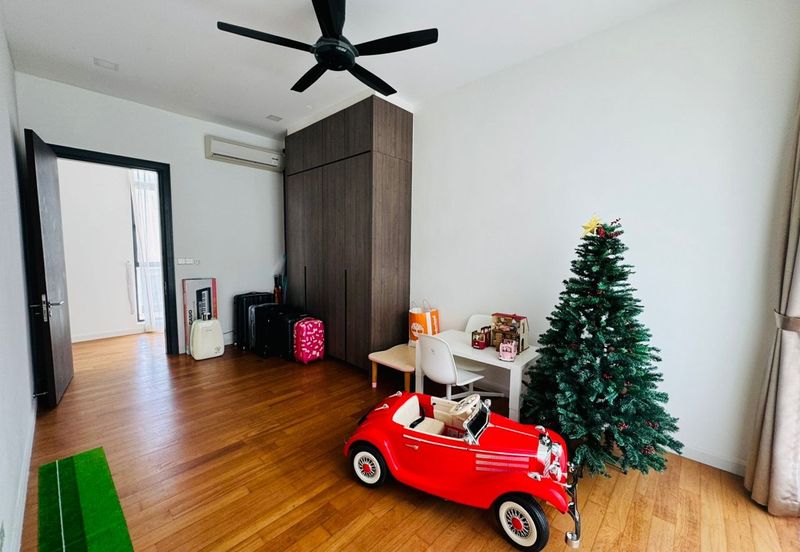 Noble Park @ East Ledang